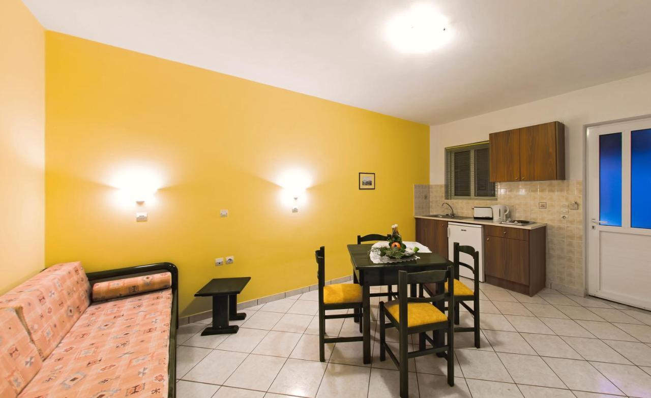 Remezzo Studios & Apartments Ammoudi Zewnętrze zdjęcie